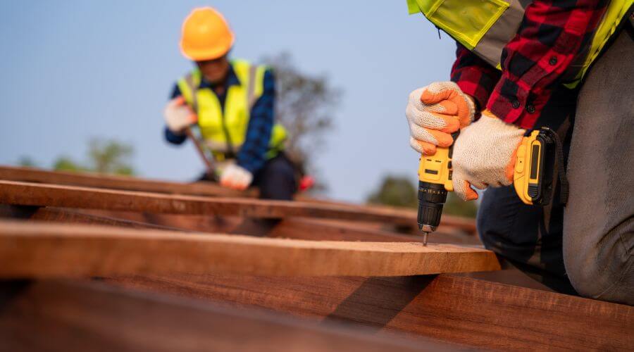 Professional gutter cleaning in Millersburg, IN